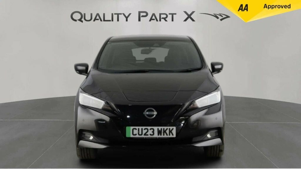 Nissan Leaf Hatchback Black #3