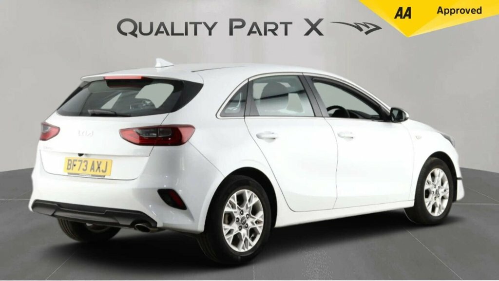 Kia Ceed Hatchback White #6