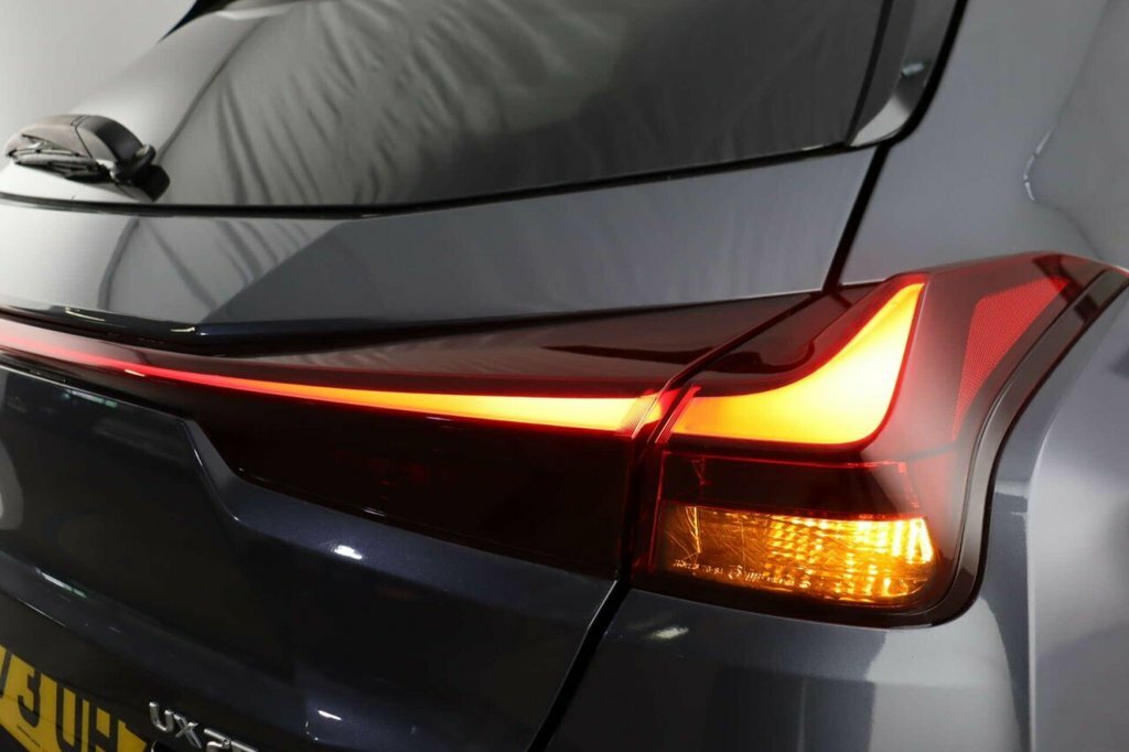 Lexus UX 250H 2.0 Cvt Premium Plus Black #27