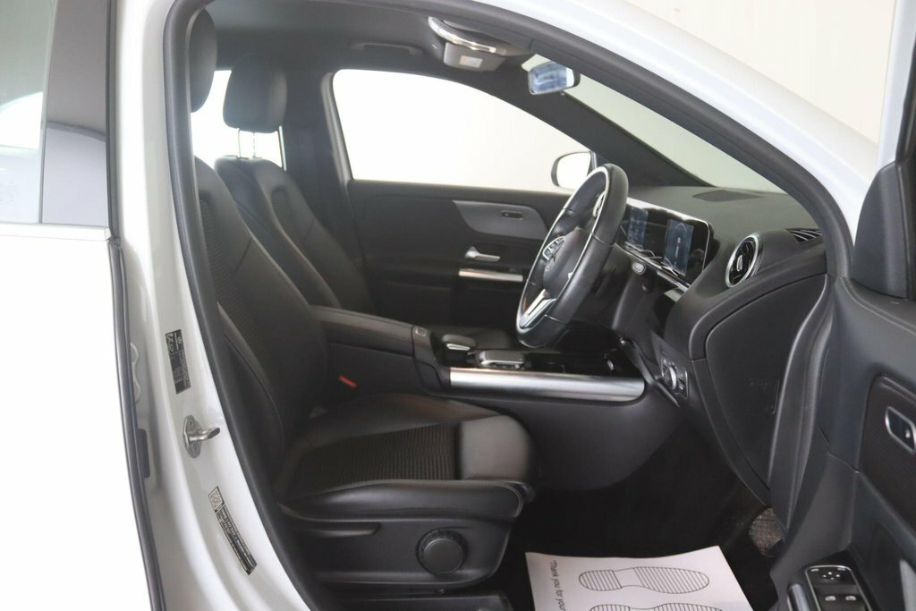 Mercedes-Benz GLA Class Amg Line Edition Black #17