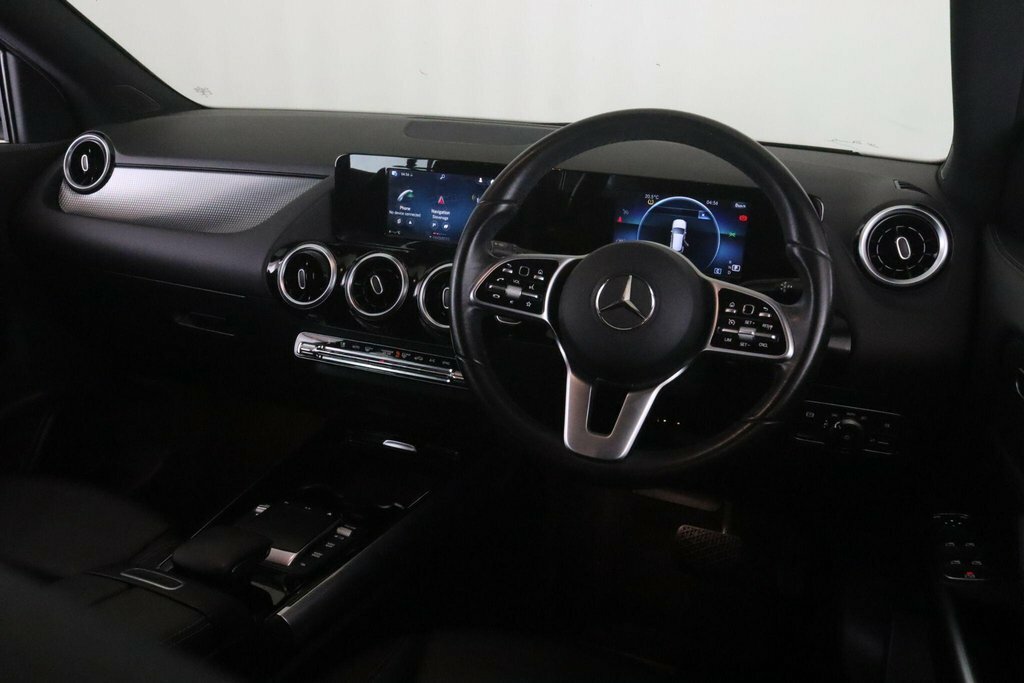 Mercedes-Benz GLA Class Amg Line Edition Black #16