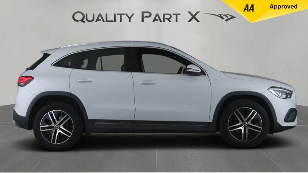 Mercedes-Benz GLA Class Amg Line Edition Black #8