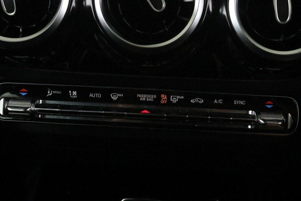 Mercedes-Benz GLA Class Amg Line Edition Black #24