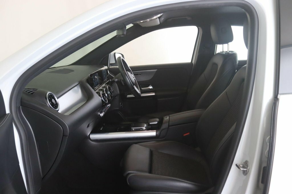 Mercedes-Benz GLA Class Amg Line Edition Black #11