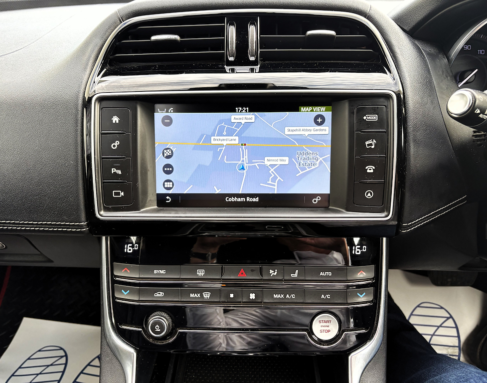Jaguar XE Xe Portfolio D Black #12