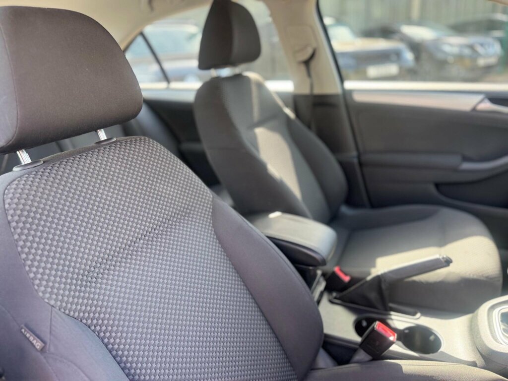 Volkswagen Jetta Jetta Se Bluemotion Technology Tdi Silver #9