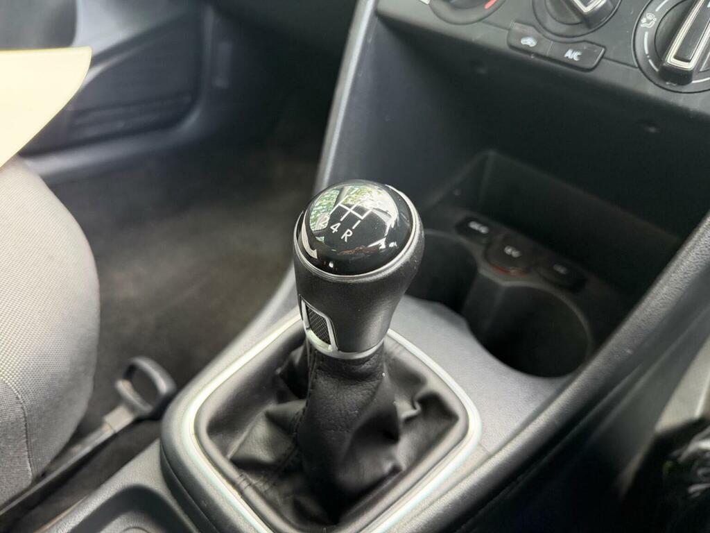 Volkswagen Polo Match Blue #17