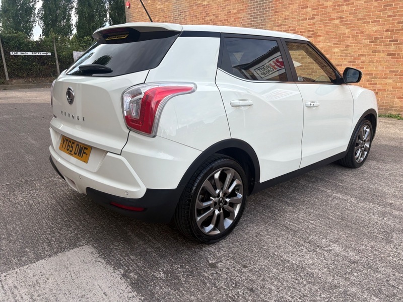 SsangYong Tivoli 1.6 E-xgi Elx Suv White #3