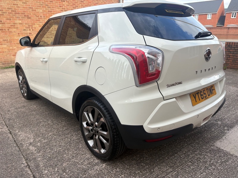 SsangYong Tivoli 1.6 E-xgi Elx Suv White #5