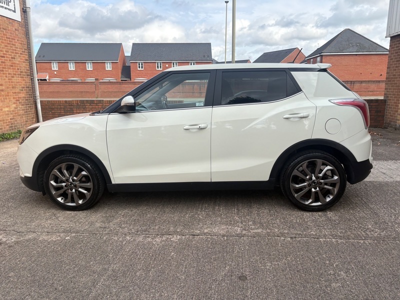 SsangYong Tivoli 1.6 E-xgi Elx Suv White #6
