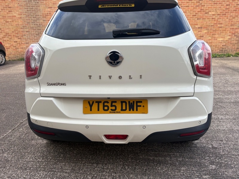 SsangYong Tivoli 1.6 E-xgi Elx Suv White #4