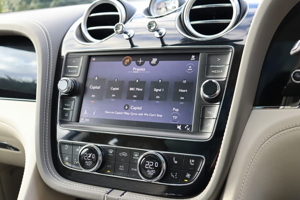 Bentley Bentayga #26