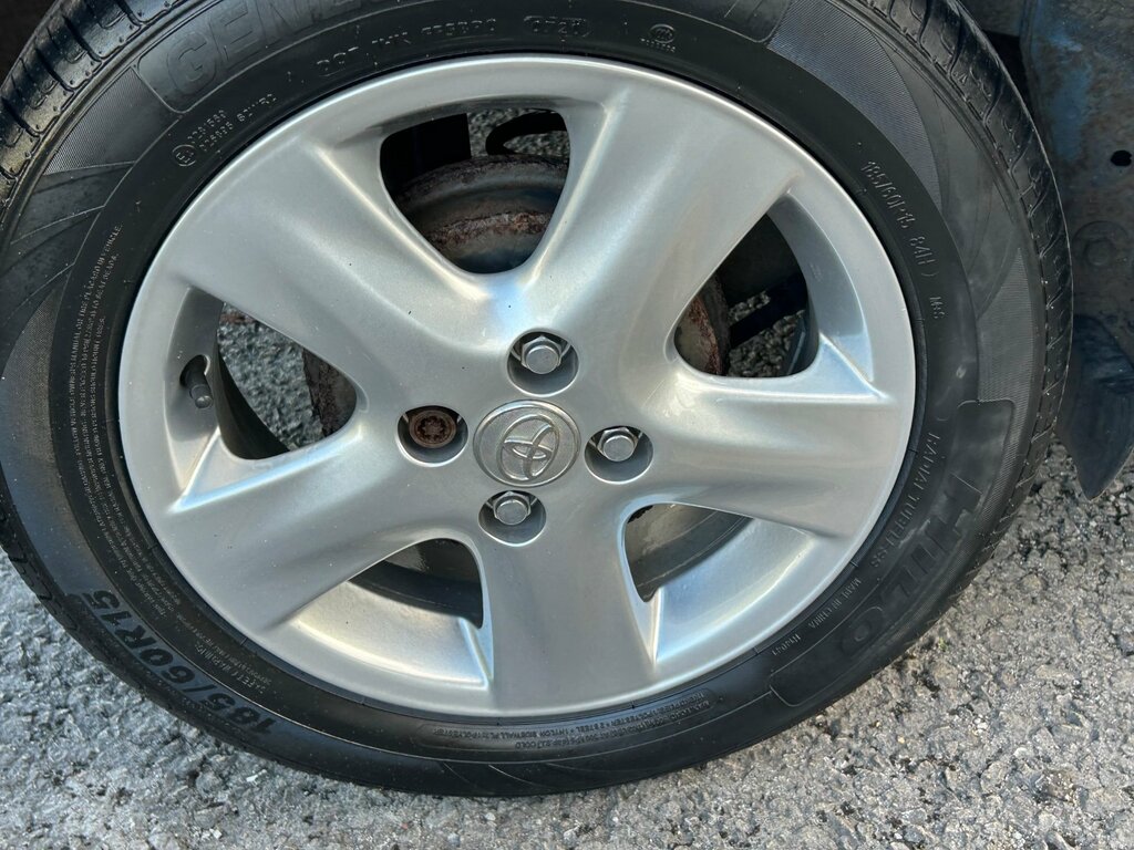 Toyota Yaris Silver #19