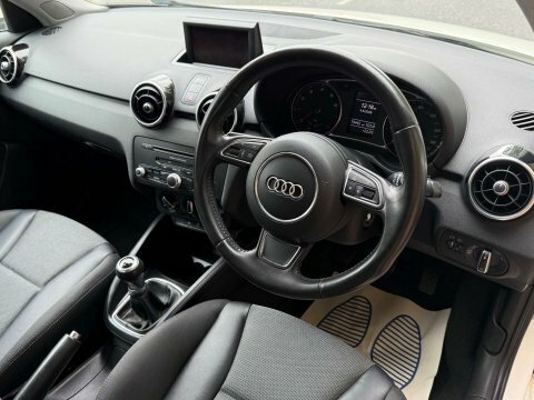 Audi A1 1.2 A1 Sportback NU62UFL White #4