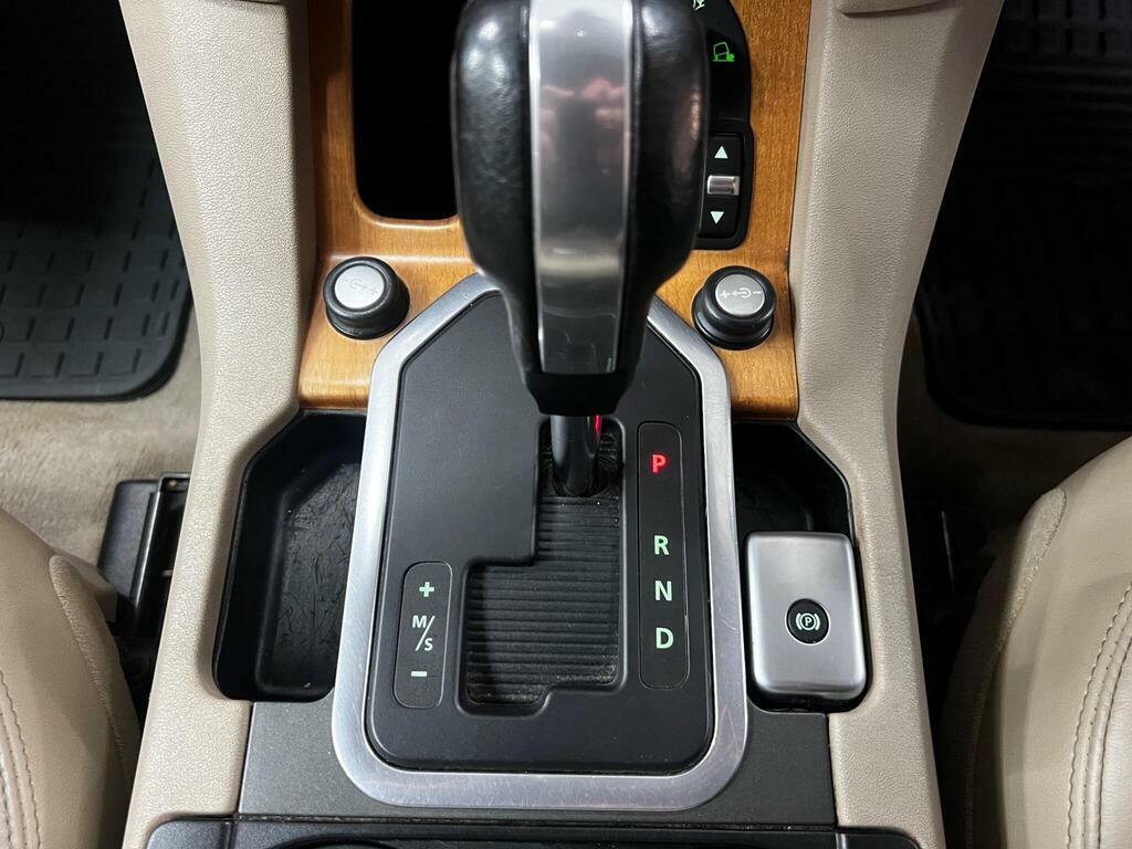 Land Rover Discovery 4 Hse Black #15