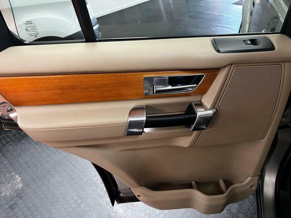Land Rover Discovery 4 Hse Black #37