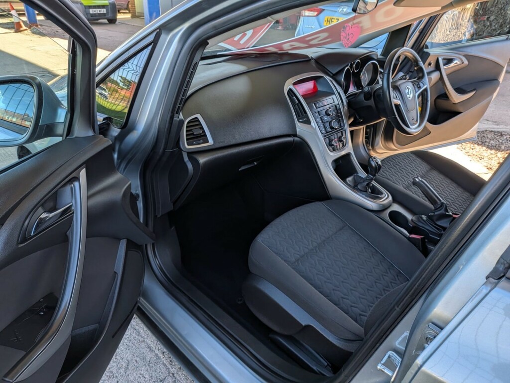 Vauxhall Astra  Brown #11