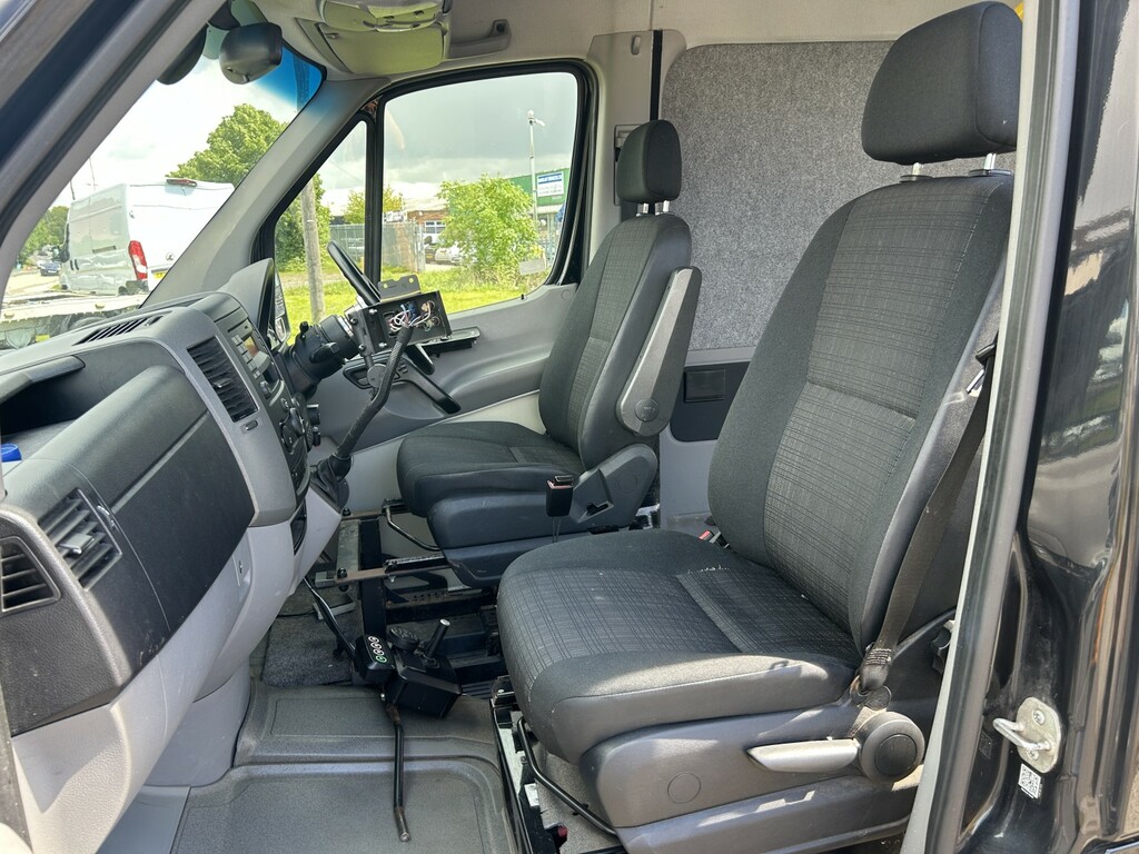 Mercedes-Benz Sprinter Sprinter Luton With Taillift. White #11