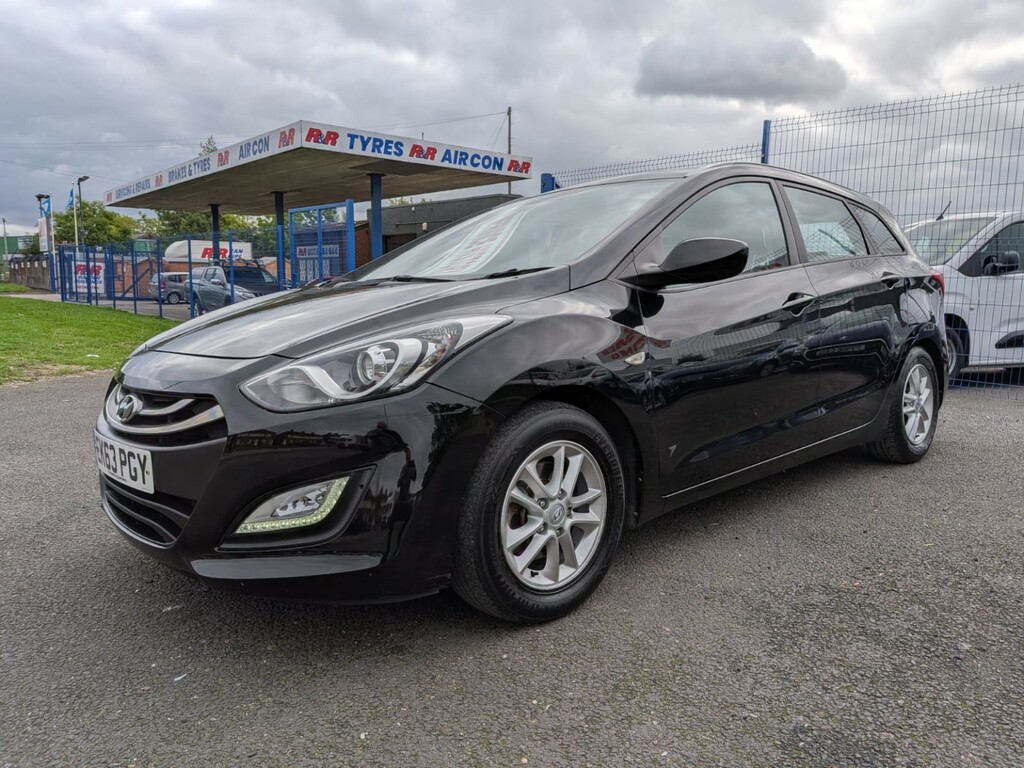 Hyundai I30 1.6 Crdi Blue Drive Active Black #2