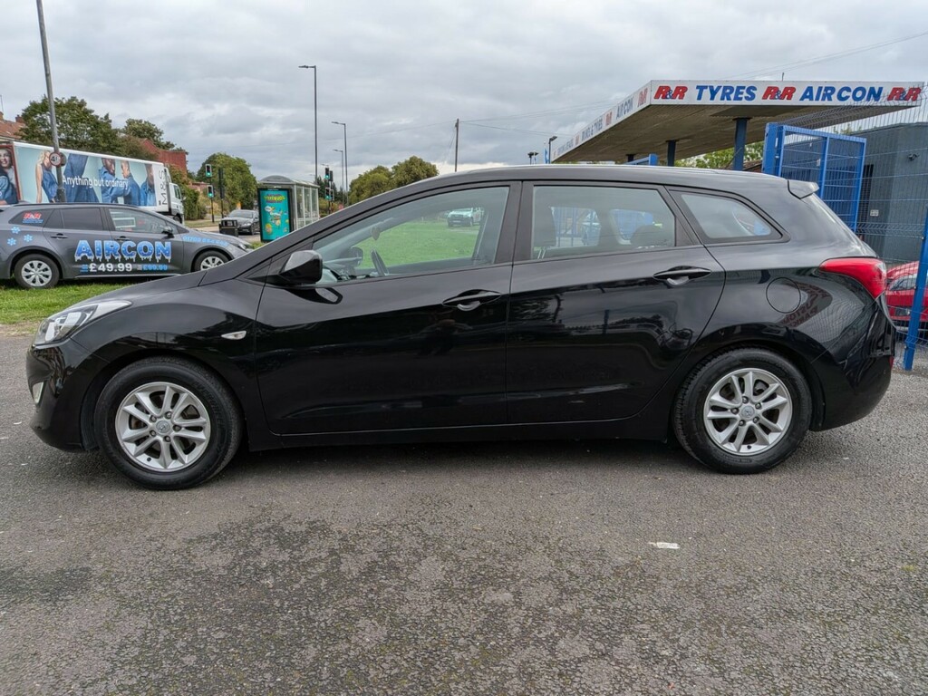 Hyundai I30 1.6 Crdi Blue Drive Active Black #5