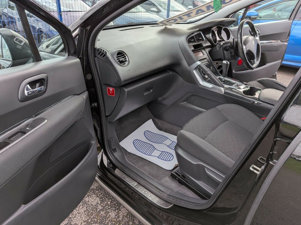 Peugeot 3008  Silver #12