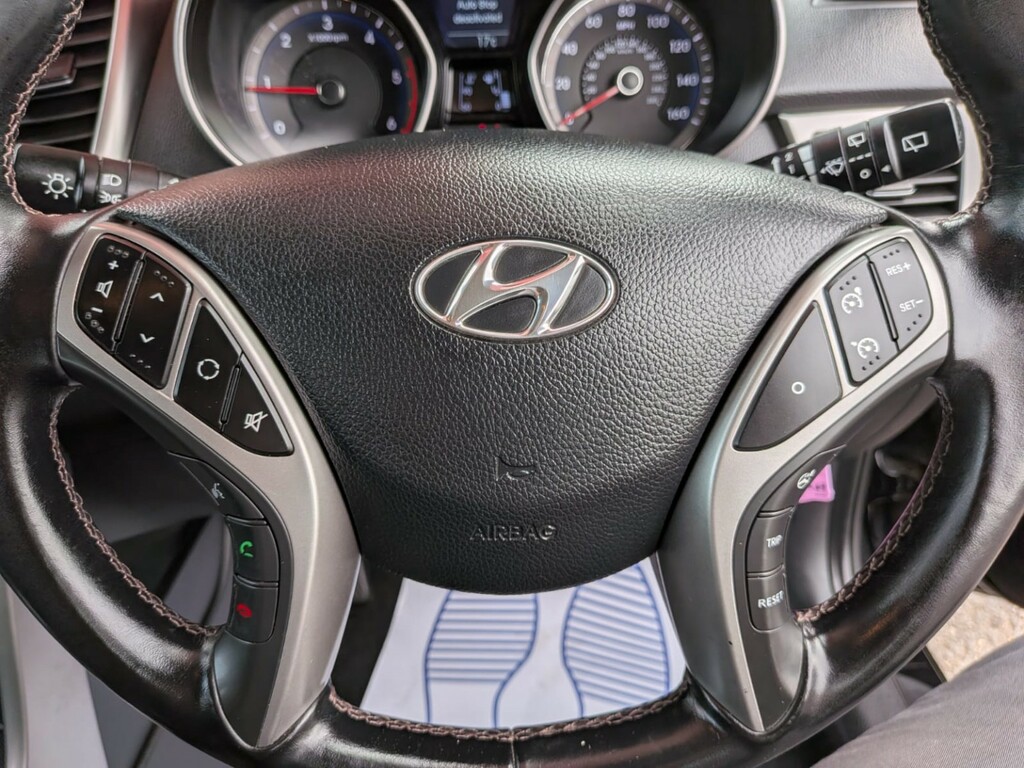 Hyundai I30 1.6 Crdi Blue Drive Active Black #5