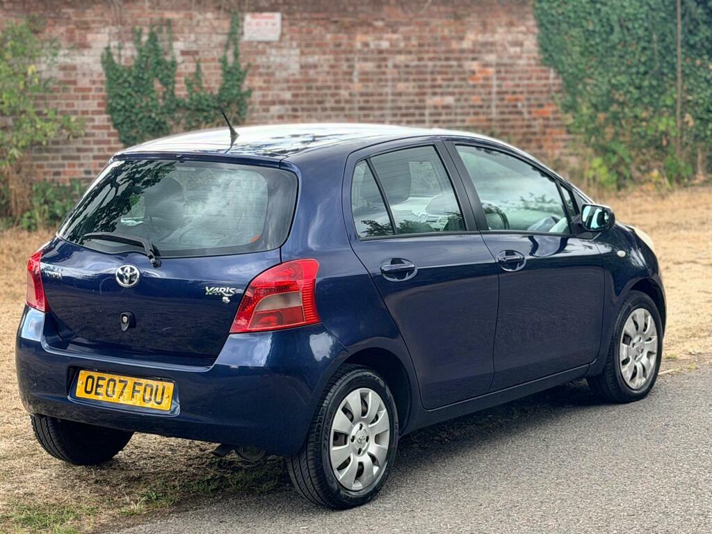Toyota Yaris Tr Black #10