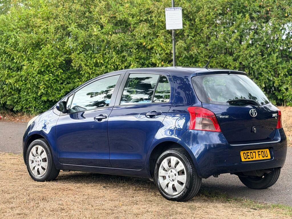 Toyota Yaris Tr Black #9