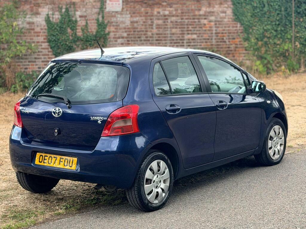 Toyota Yaris Tr Black #11