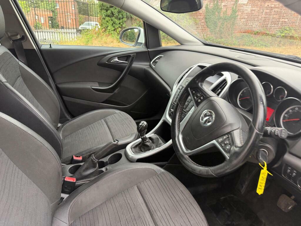 Vauxhall Astra Astra Elite White #28