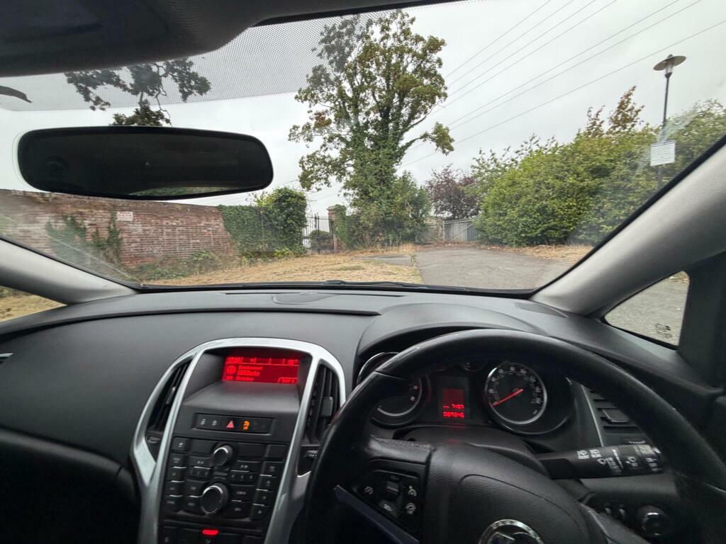 Vauxhall Astra Astra Elite White #56