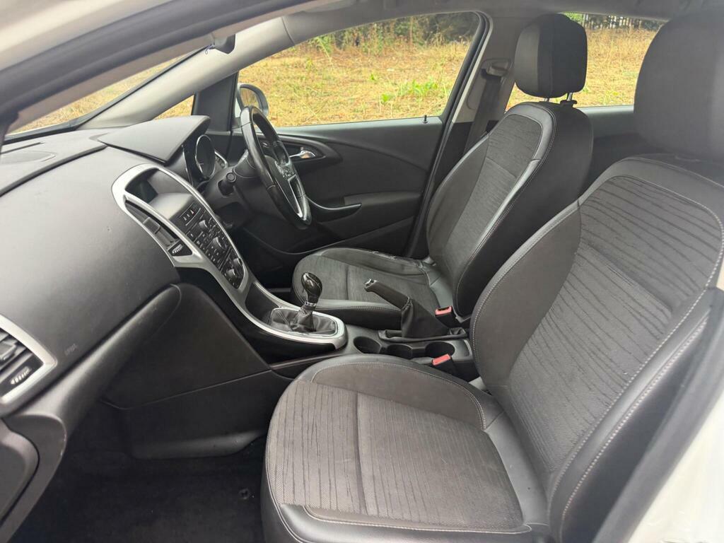 Vauxhall Astra Astra Elite White #15