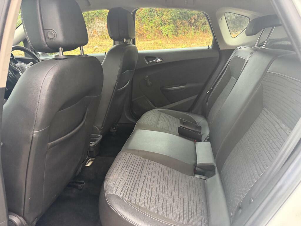 Vauxhall Astra Astra Elite White #18