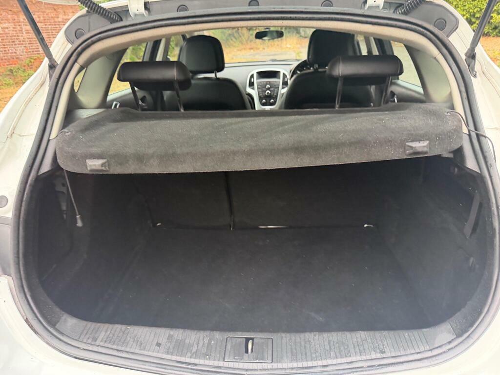 Vauxhall Astra Astra Elite White #21