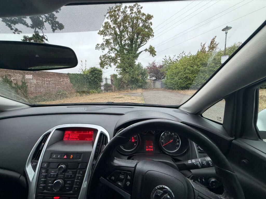 Vauxhall Astra Astra Elite White #54