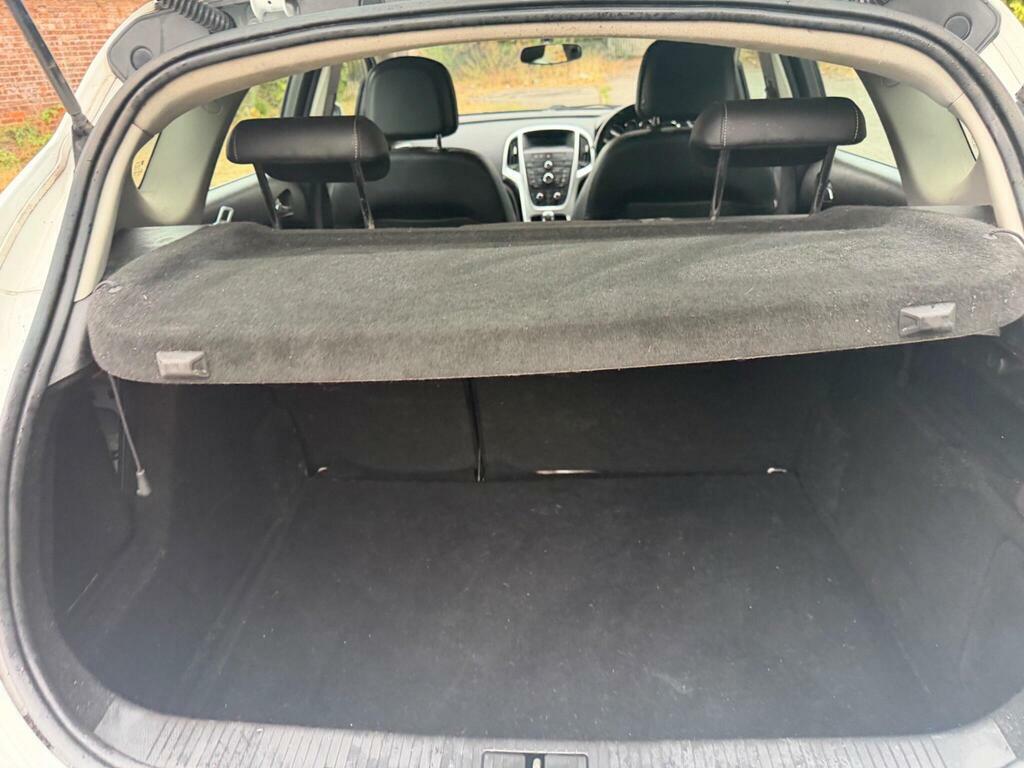 Vauxhall Astra Astra Elite White #20