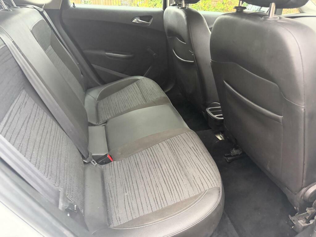 Vauxhall Astra Astra Elite White #30