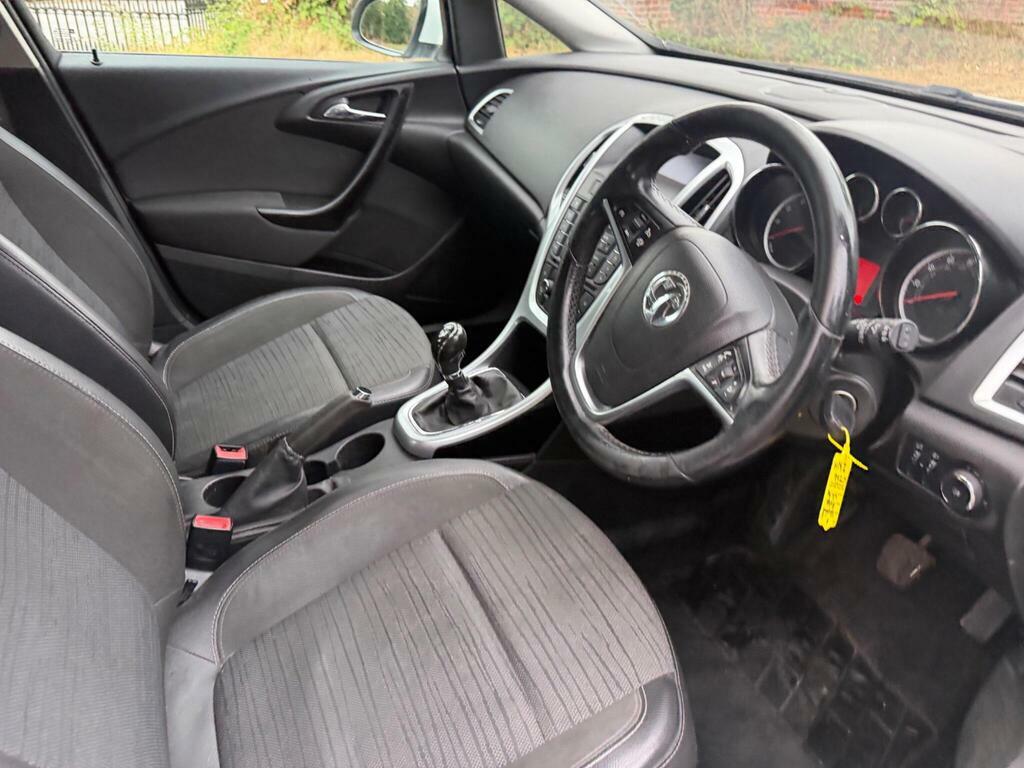 Vauxhall Astra Astra Elite White #26