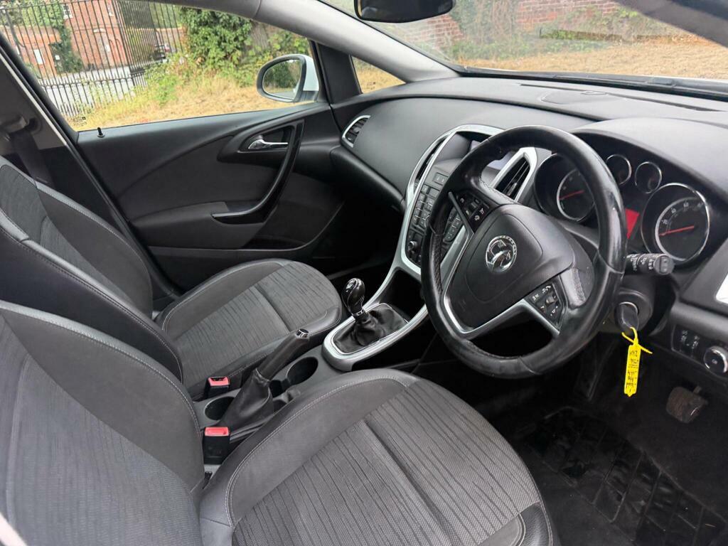Vauxhall Astra Astra Elite White #25