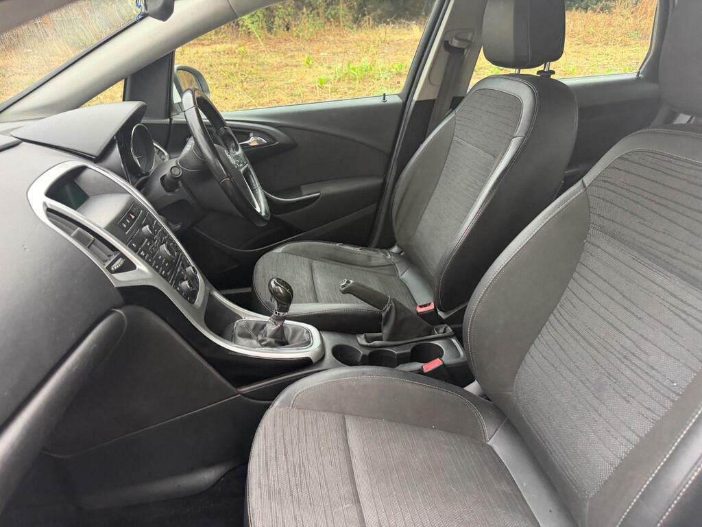 Vauxhall Astra Astra Elite White #14