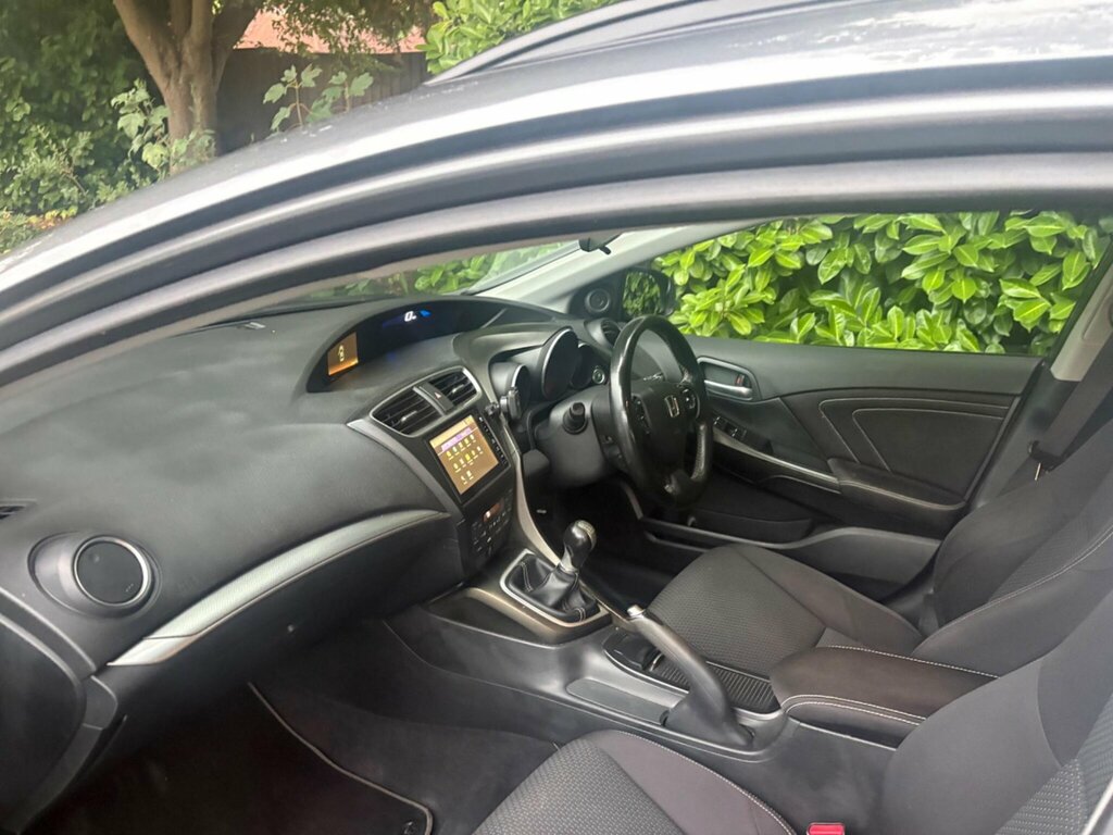 Honda Civic Hatchback 1.8 I-vtec Se Plus Euro 6 Ss 201 White #33