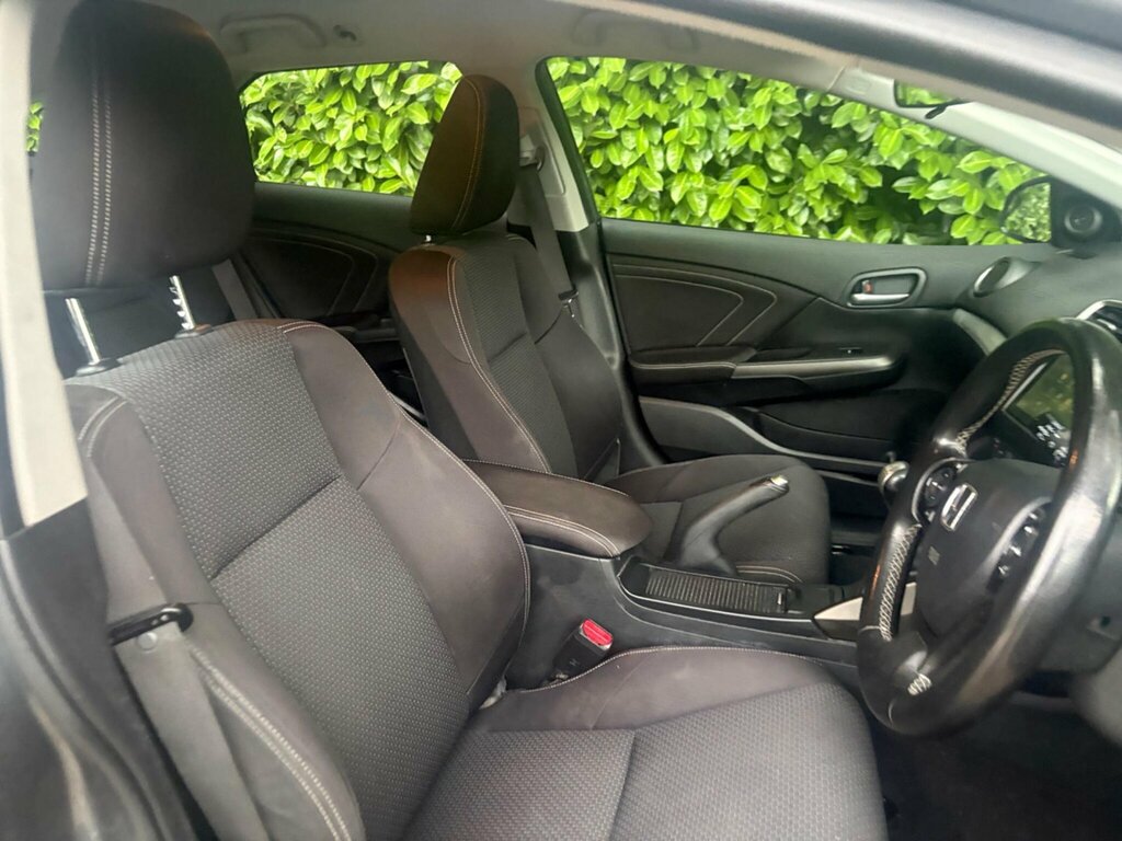 Honda Civic Hatchback 1.8 I-vtec Se Plus Euro 6 Ss 201 White #16