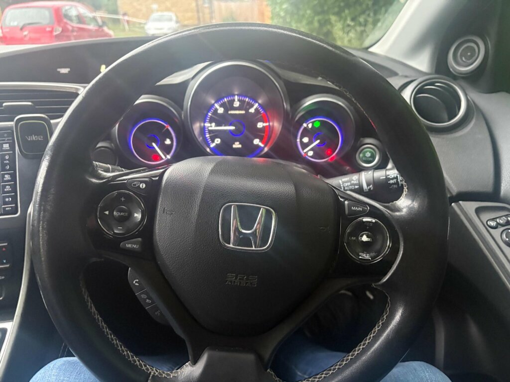 Honda Civic Hatchback 1.8 I-vtec Se Plus Euro 6 Ss 201 White #32