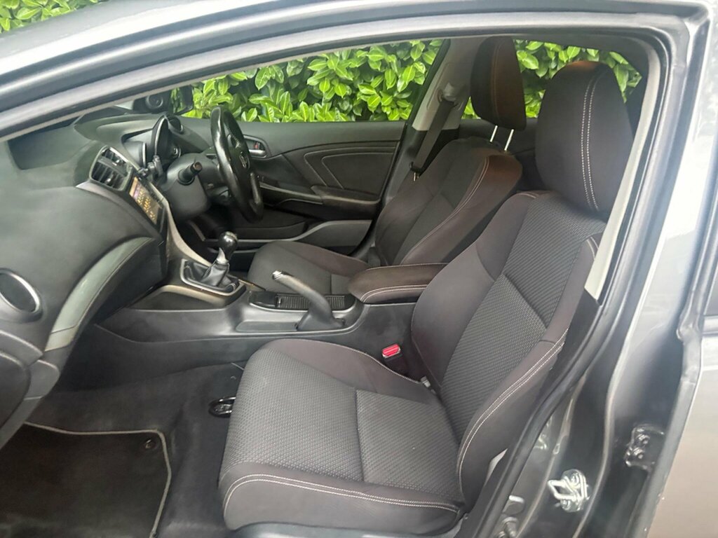 Honda Civic Hatchback 1.8 I-vtec Se Plus Euro 6 Ss 201 White #29