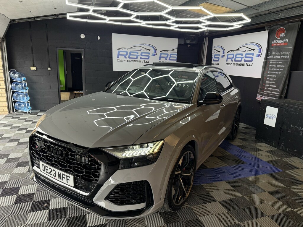Audi RSQ8 Estate Black #10