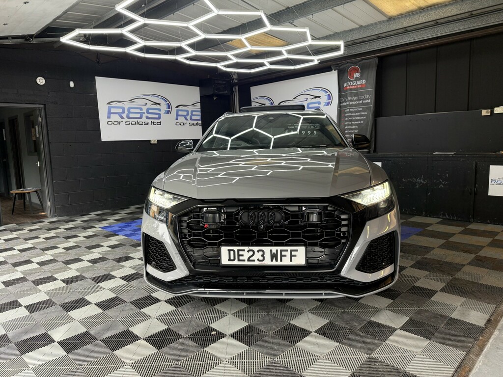 Audi RSQ8 Estate Black #11