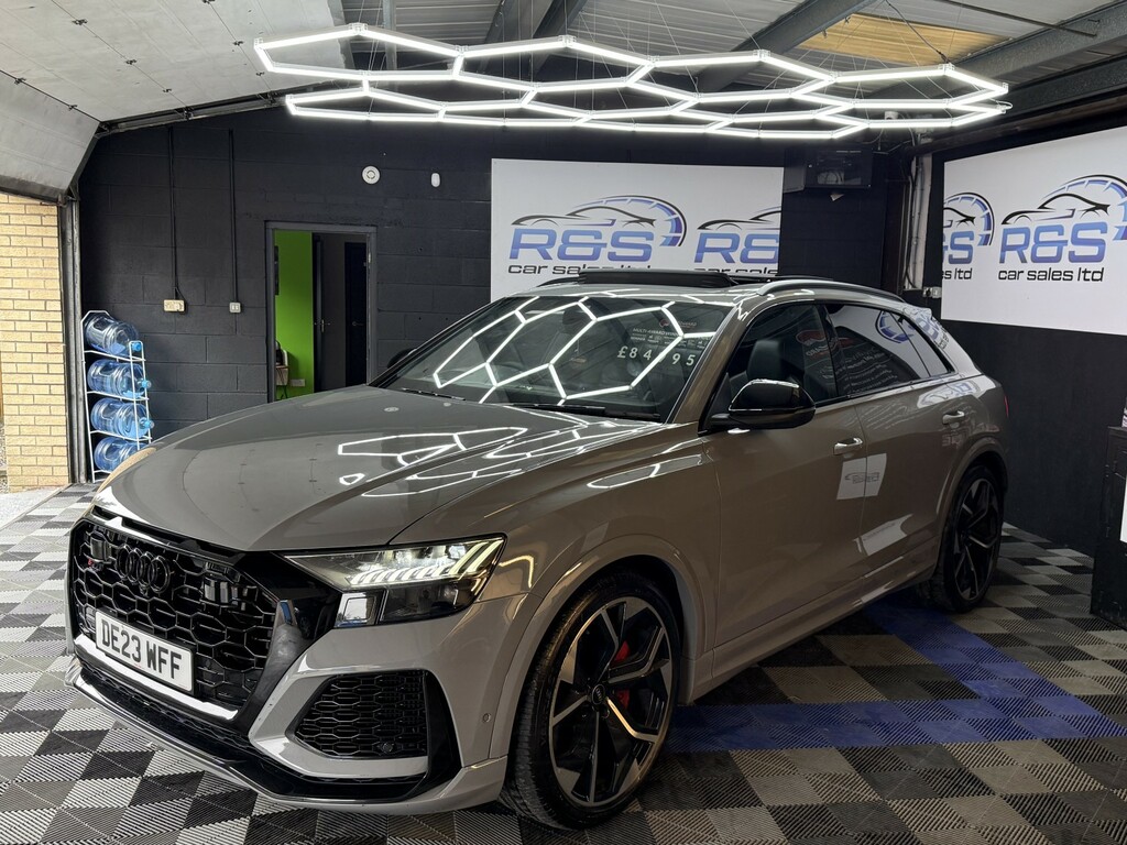 Audi RSQ8 Estate Black #8