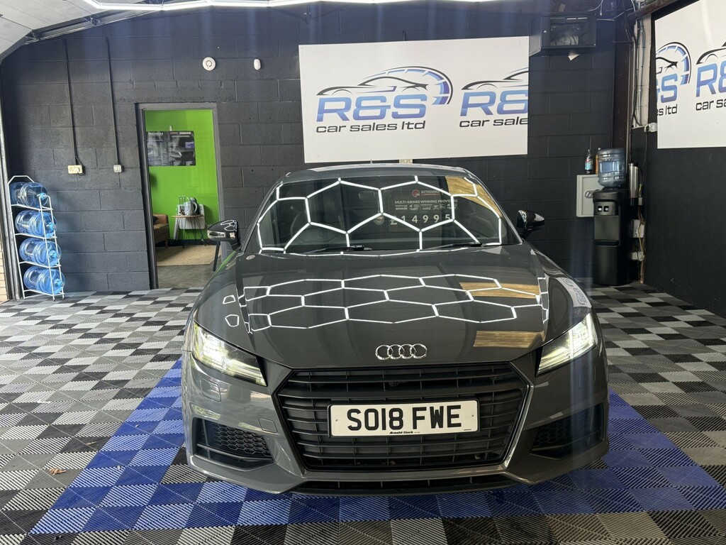 Audi TT 1.8 Tfsi Black Edition 2018 Grey #2