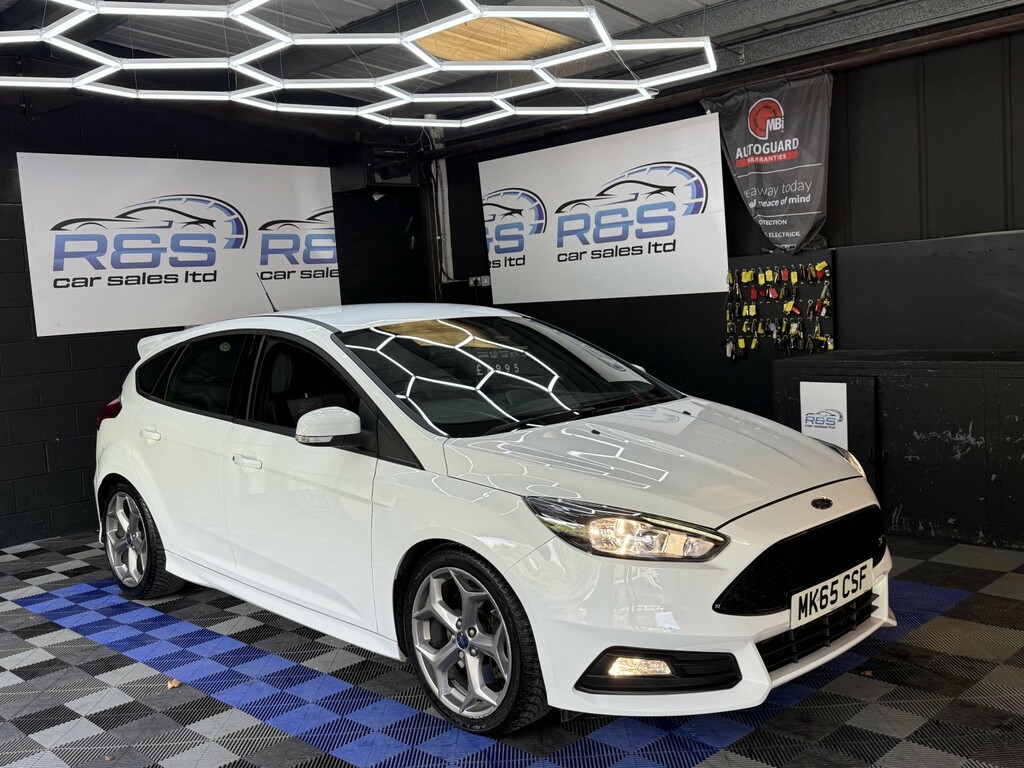 Ford Focus 1.5 Zetec Tdci 118 Bhp Black #2