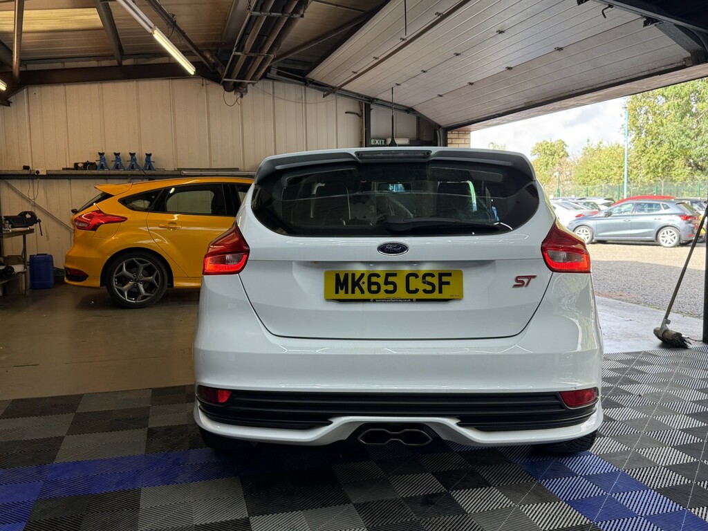 Ford Focus 1.5 Zetec Tdci 118 Bhp Black #5